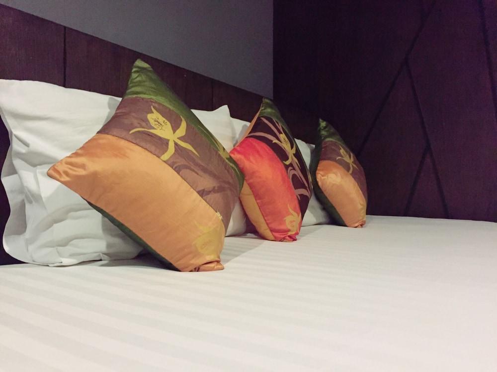 White 3* Hua Hin